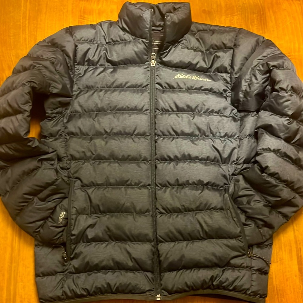 Men’s small Eddie Bauer 650 puffer jacket